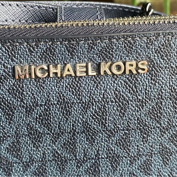 Michael Kors Jet Set Travel Double Zip Wristlet Wallet Signature Black EUC - Picture 6 of 16